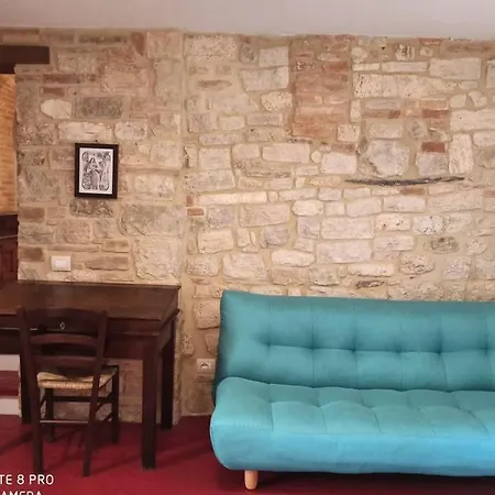 Casa Piazza Todi *